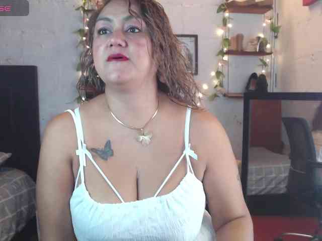 missrosariostepmoan webcam