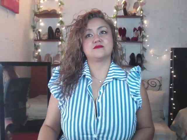 missrosariostepmoan webcam