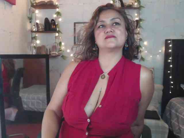 missrosariostepmoan webcam