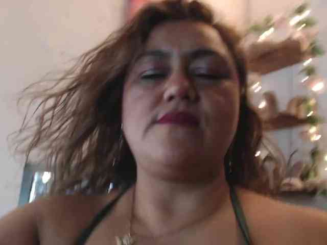 missrosariostepmoan webcam