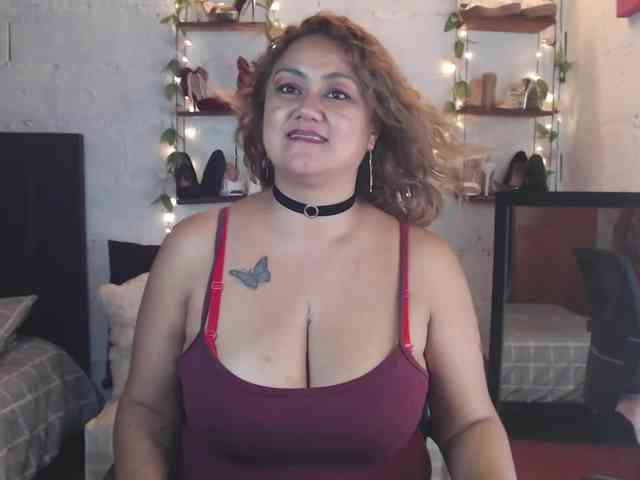 missrosariostepmoan webcam