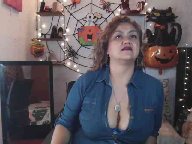 missrosariostepmoan webcam