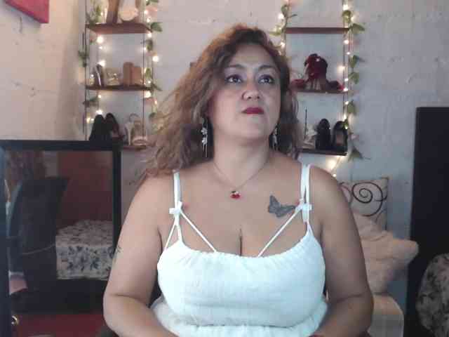 missrosariostepmoan webcam