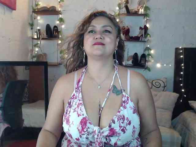missrosariostepmoan webcam