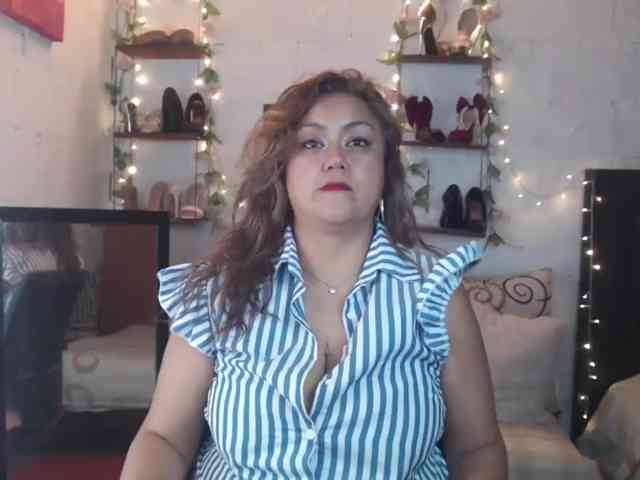 missrosariostepmoan webcam