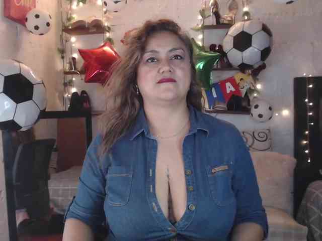 missrosariostepmoan webcam