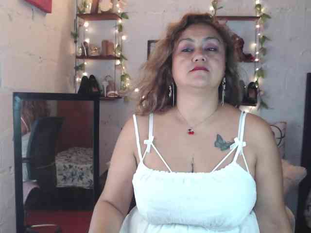 missrosariostepmoan webcam