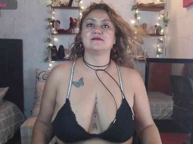 missrosariostepmoan webcam