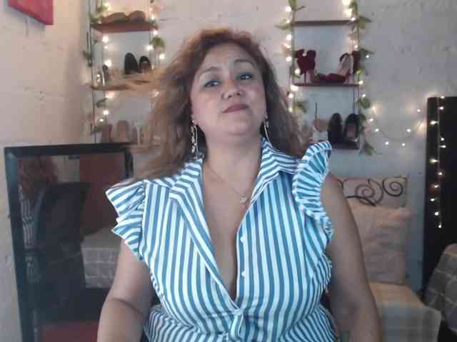 missrosariostepmoan webcam