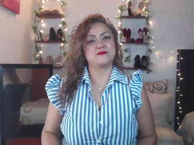 missrosariostepmoan webcam