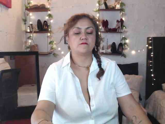 missrosariostepmoan webcam