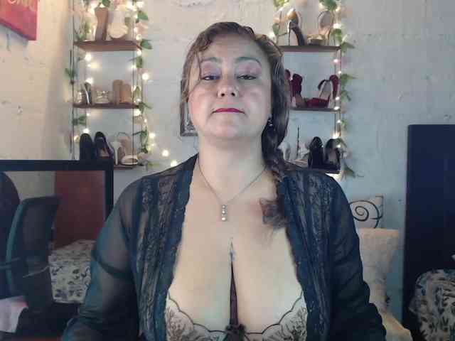 missrosariostepmoan webcam