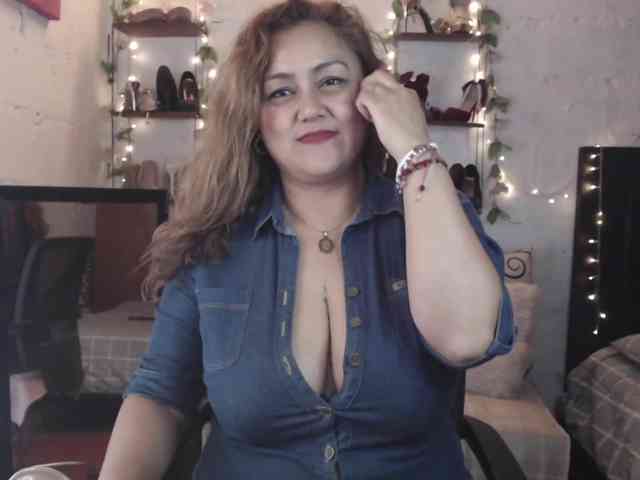 missrosariostepmoan webcam