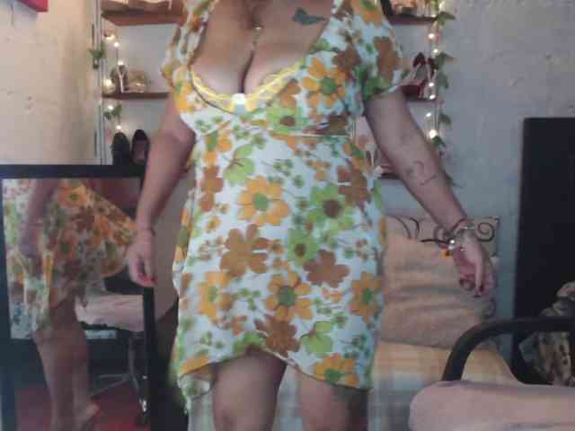 missrosariostepmoan webcam