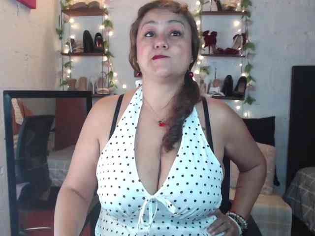 missrosariostepmoan webcam