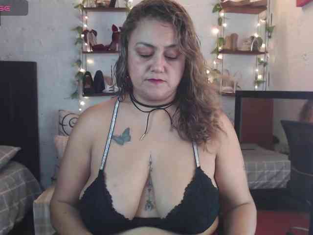 missrosariostepmoan webcam