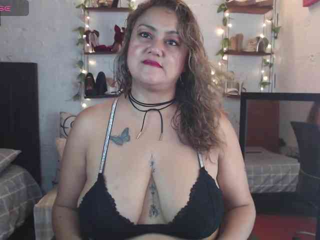 missrosariostepmoan webcam