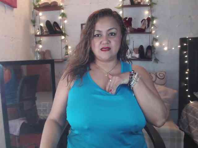 missrosariostepmoan webcam
