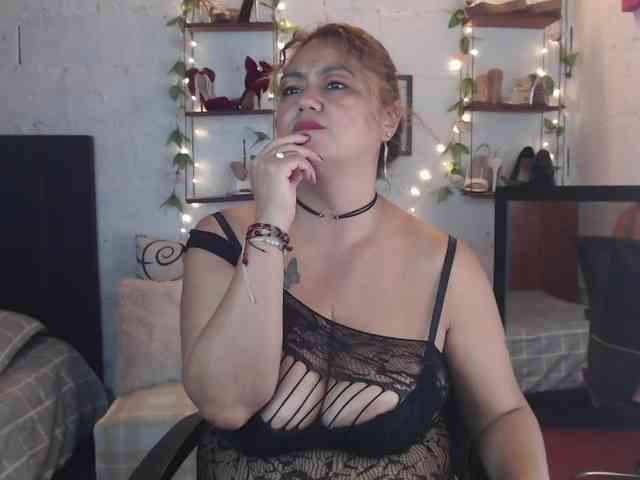 missrosariostepmoan webcam