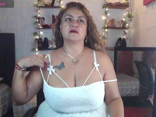 missrosariostepmoan webcam