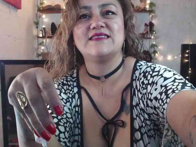missrosariostepmoan webcam