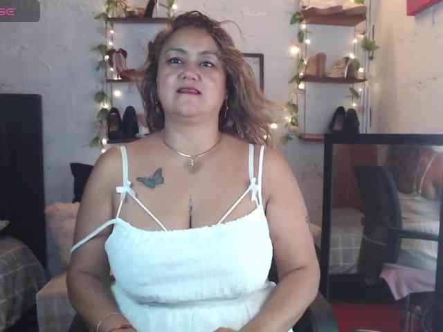 missrosariostepmoan webcam