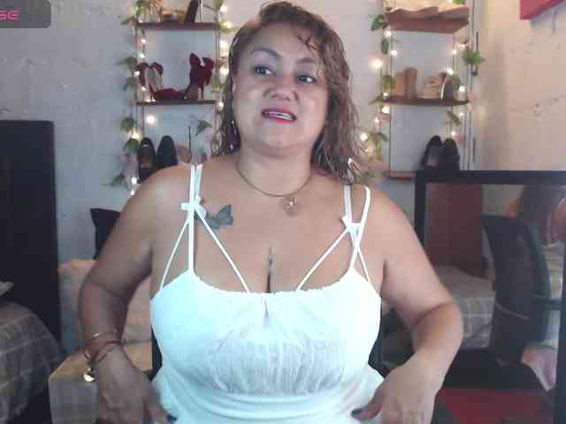 missrosariostepmoan webcam