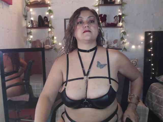 missrosariostepmoan webcam