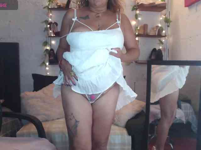 missrosariostepmoan webcam