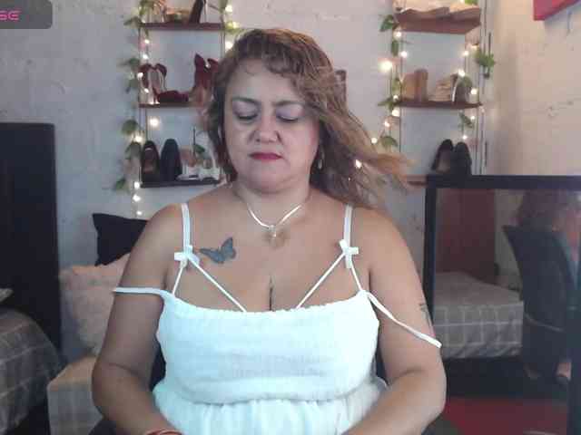 missrosariostepmoan webcam