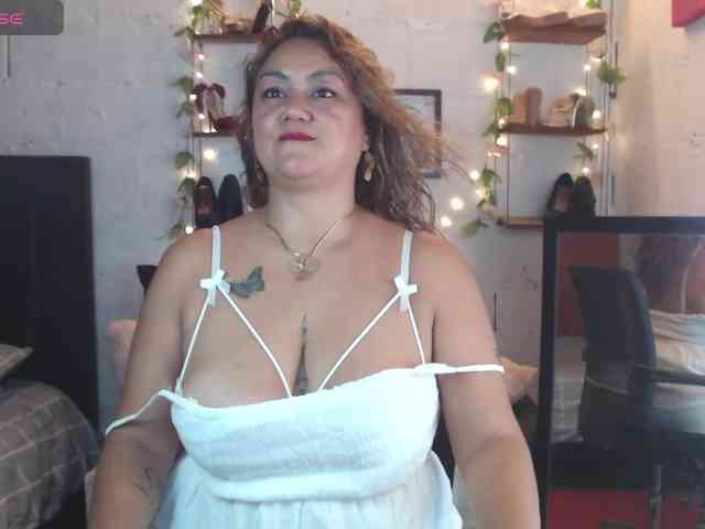 missrosariostepmoan webcam