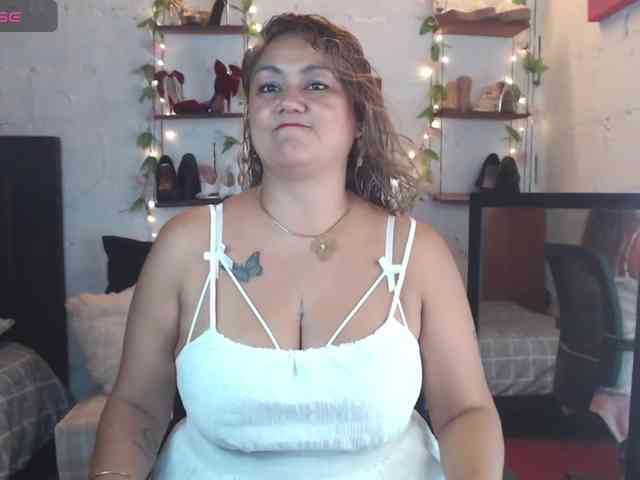 missrosariostepmoan webcam