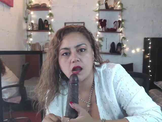 missrosariostepmoan webcam