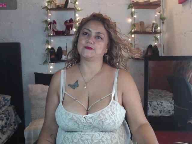 missrosariostepmoan webcam