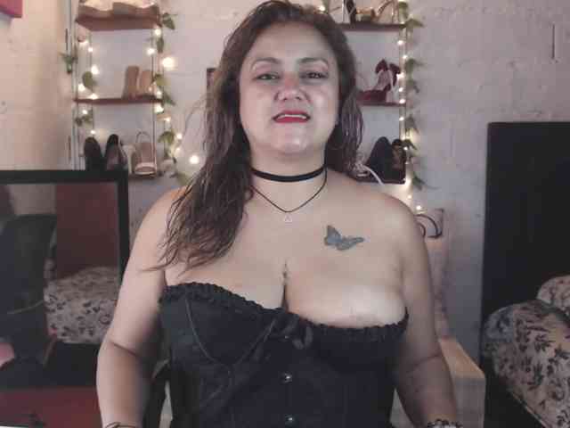 missrosariostepmoan webcam