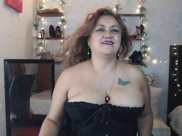 missrosariostepmoan webcam