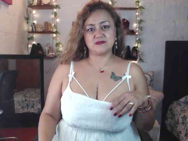 missrosariostepmoan webcam