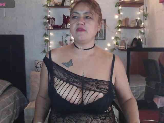 missrosariostepmoan webcam