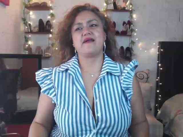 missrosariostepmoan webcam