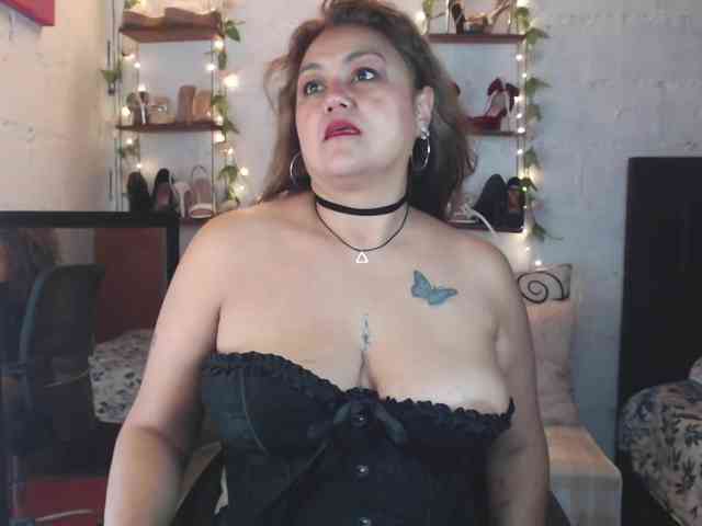 missrosariostepmoan webcam