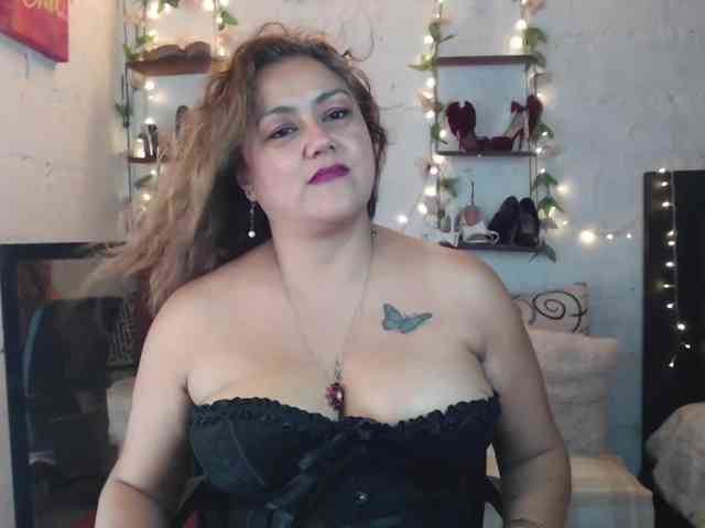 missrosariostepmoan webcam