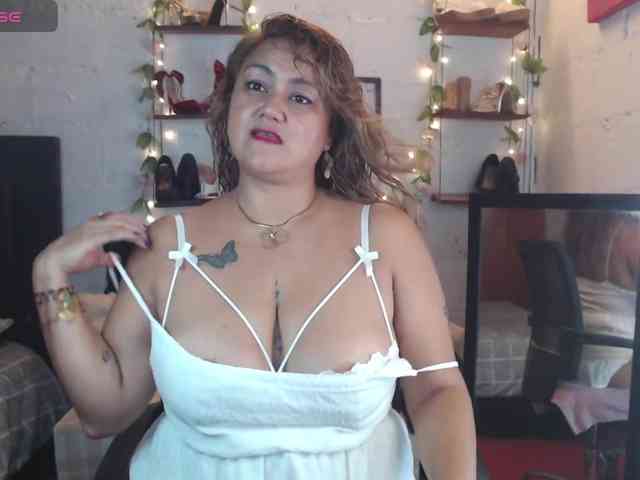 missrosariostepmoan webcam