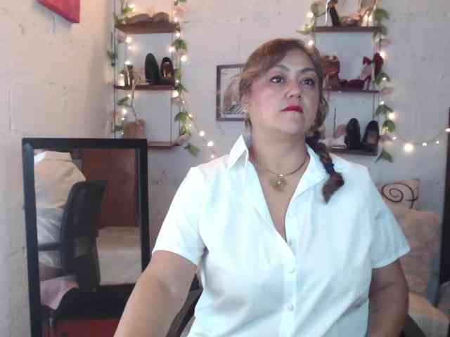 missrosariostepmoan webcam