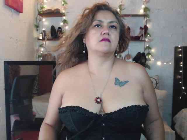 missrosariostepmoan webcam