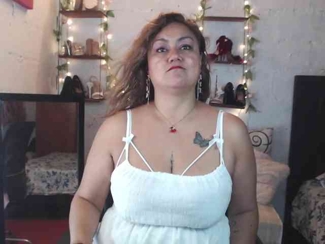 missrosariostepmoan webcam