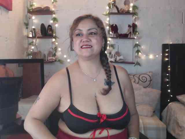 missrosariostepmoan webcam
