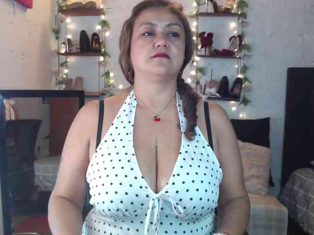 missrosariostepm... Live Webcam on BongaCams