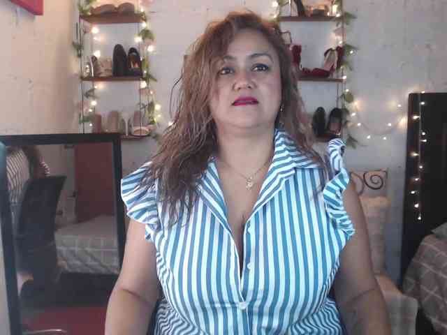missrosariostepmoan webcam
