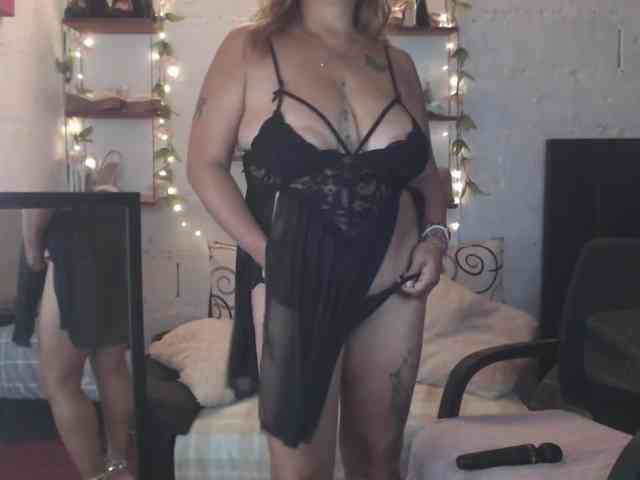 missrosariostepmoan webcam