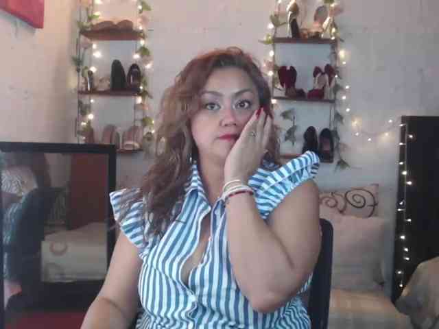 missrosariostepmoan webcam